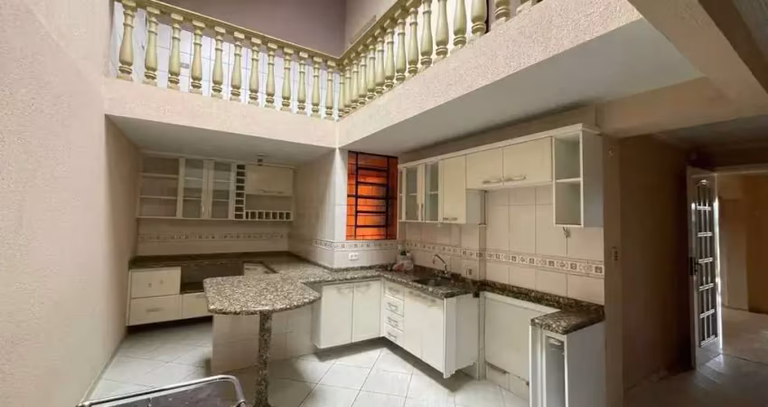 Terreno amplo com 630m² com residência a venda em – curitiba/pr