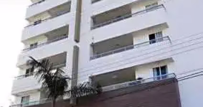 Apartamento semi-mobiliado com 1 suíte,  2 demi e 2 vagas de garagem na praia brava em itajaí