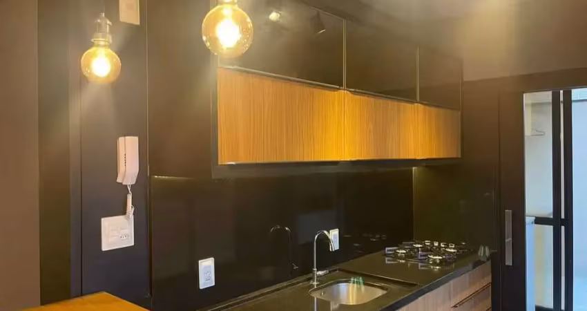 Apartamento diferenciado com terraço 2 suítes e 2 vagas de garagem em balneário camboriú/sc