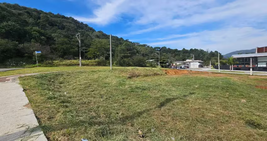 Terreno de esquina com 543,58 m² no bairro da barra em balneário camboriú sc