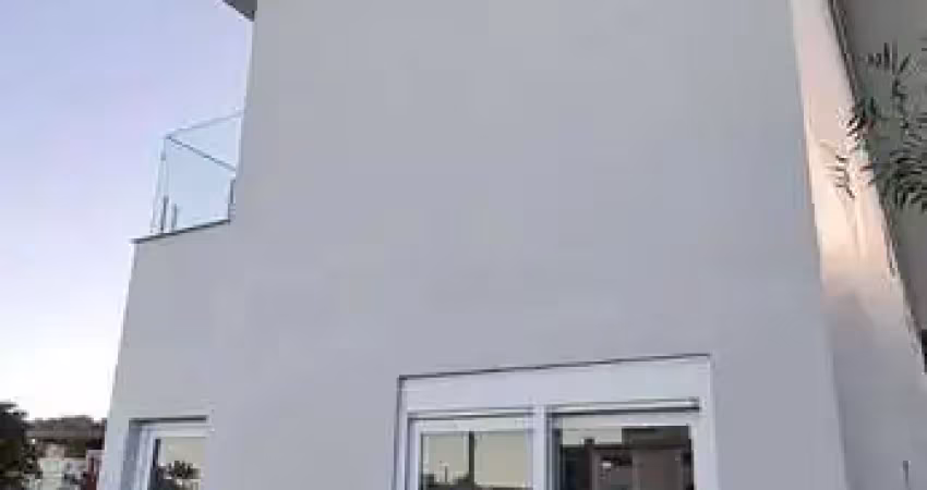 Casa pronta para morar com 4 dormitórios sendo 3 suítes e 2 vagas - próximo a praia dos ingleses
