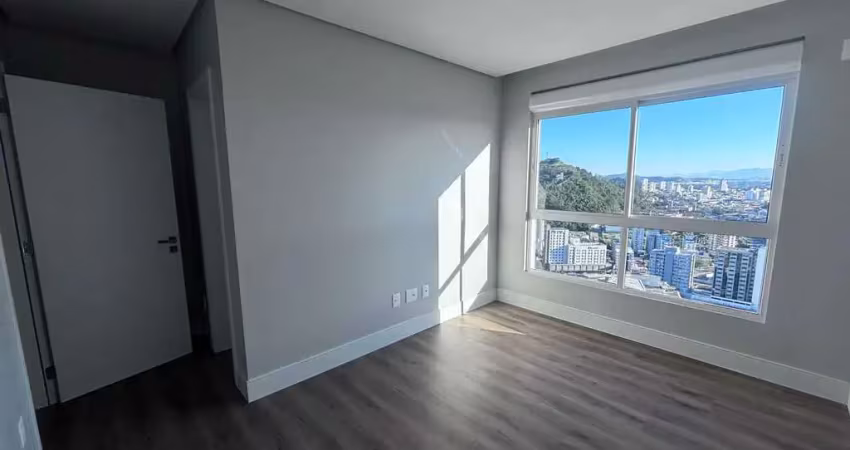 Apartamento com 3 suítes e 3 vagas de garagem no centro itajaí/sc