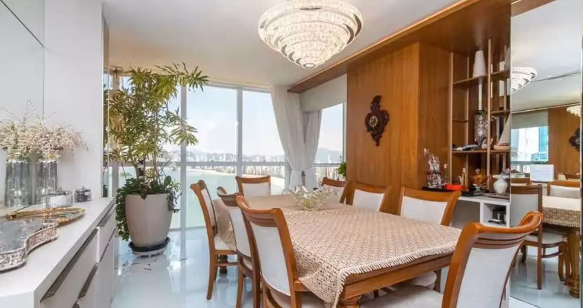 Apartamento com 4 suítes e 4 vagas de garagem no bairro pioneiros - balneário camboriú