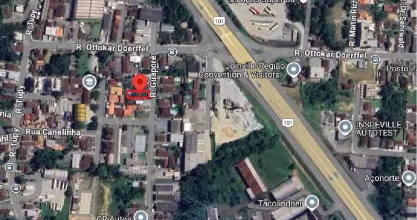 Casa com 2 dormitórios e amplo terreno de 765 m² no bairro são marcos em joinville/sc