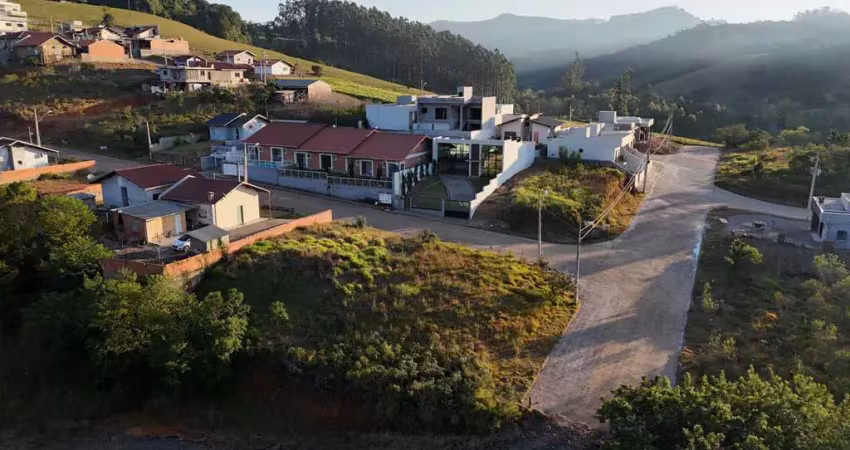 Terreno com 449m² localizado no bairro rio ferro em presidente getúlio/sc.