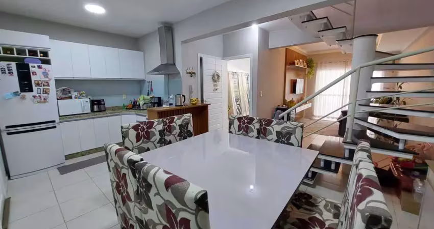Casa geminada com 3 dormitórios sendo 1 suíte no bairro pirabeiraba em joinville