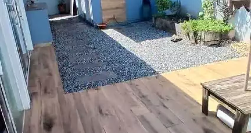 Casa com 4 dormitórios sendo 1 suíte e 3 vagas de garagem no centro | balneário barra do sul/sc