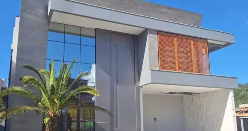 Casa em condomínio com 4 suítes e 4 vagas de garagem em camboriú/sc
