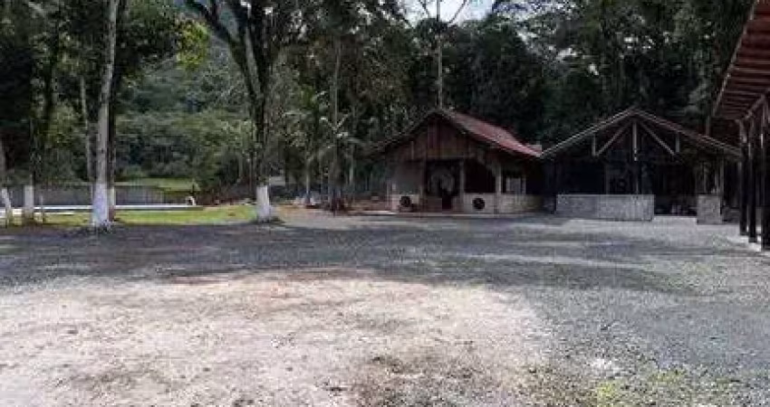Chácara de 20.359,74m² com casa de 3 dormitórios sendo 2 suítes - quiriri | joinville/sc