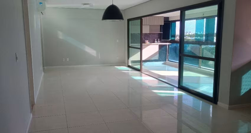 Apartamento 03 Suites  ,Alfhaville ,02 Garagens .