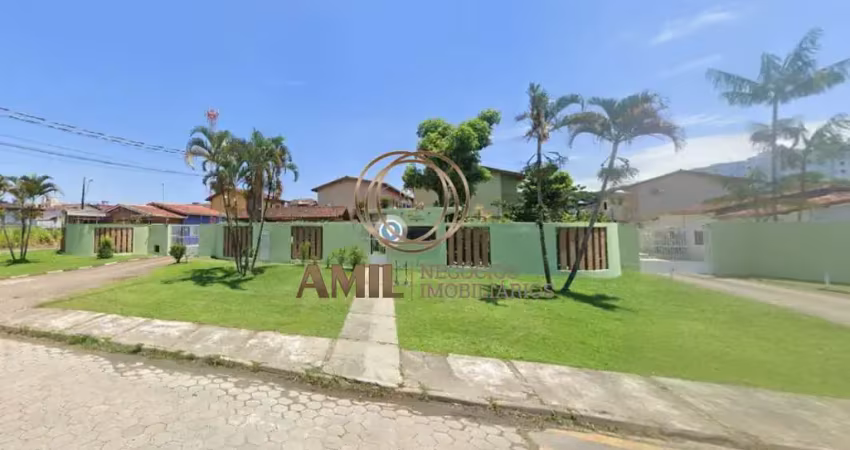 Sobrado a venda em condomínio / martim de sá / piscina / 02 dormitório, sendo 1 suíte / 65m² de construção / caraguatatuba