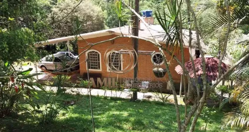 Chácara com 2 casas, 5.000m² de terreno, 100m² construído, zona norte, são josé dos campos