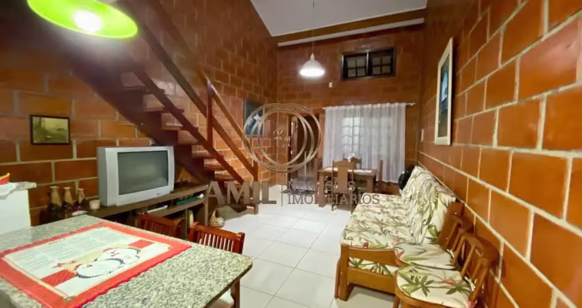Sobrado a venda em condomínio / martim de sá / piscina / 01 dormitório / 52m² de construção / caraguatatuba