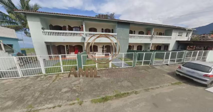 Ra amil vende área com imóveis residenciais / 1.250m² de área total / escritura definitiva / plano diretor / na praia de massaguaçu / sp