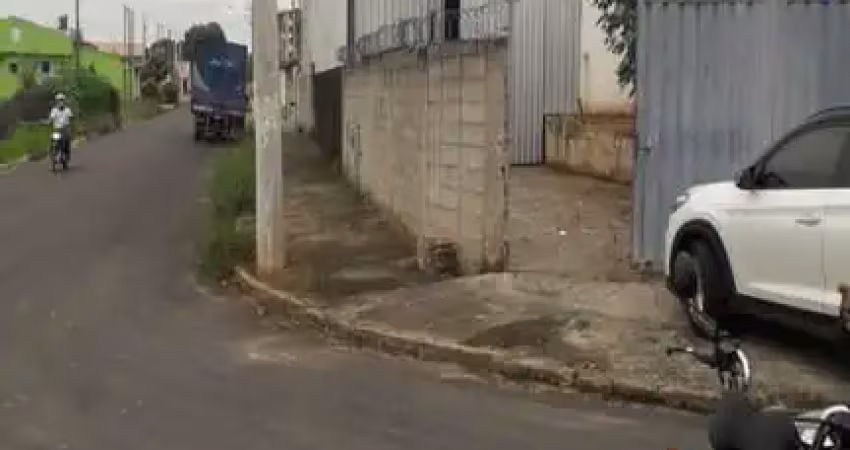 Galpão comercial / santa tereza / 600m² / taubaté.  ra amil vende galpão comercial com 600m². 01 sala banheiro  excelente oportunidade! o imóvel está