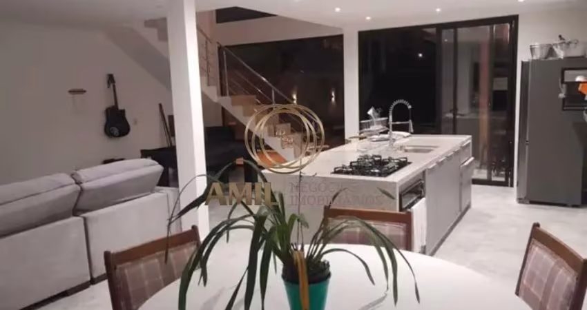 Sobrado com piscina/ massaguaçú/ 03 dormitórios / 250m²/ caraguatatuba