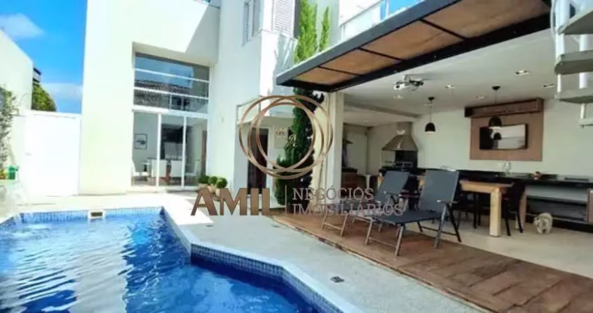 Sobrado com 3 dormitórios, piscina com prainha e telão, 3 sacadas em condomínio fechado. r$ 1.650.000,00