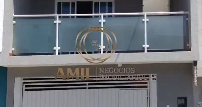 Casa sobrado com 2 quartos à venda,1 suíte, porão, quintal e 3 vagas no parque imperial, jacareí/sp!