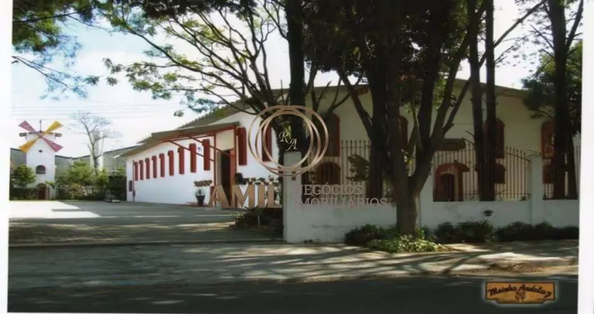 Aluguel de galpão comercial de 1.065,35m² no chácaras reunidas - são josé dos campos: 3 salas, 6 banheiros, 5 vagas de garagem!