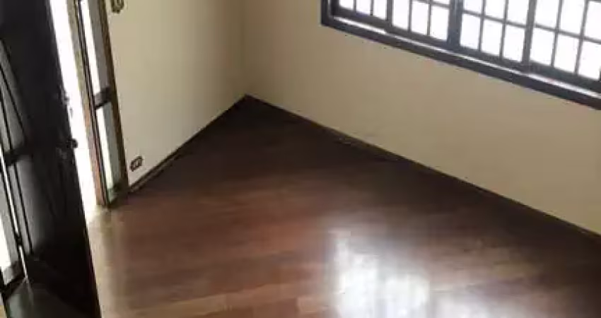 Ra amil aluga, sobrado residencial, dois dormitórios, sendo uma suite, 3 vagas, zona central de sjc