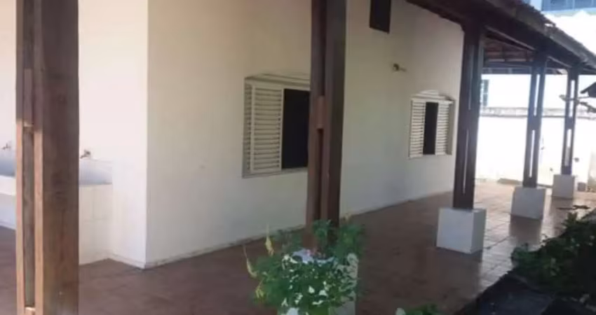 Casa à venda com área comercial aprovada no jardim santa maria! 400m², 3 dorms, 4 vagas - ra amil