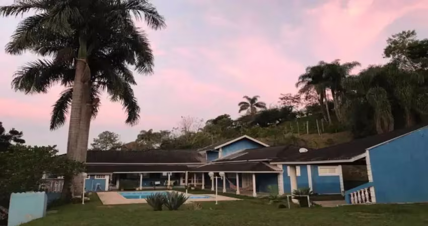 Chácara em condomínio fechado village alpino - freitas - sjc