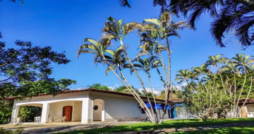 Chácara com 3 casas/ 800m²/parque cambuci/santa branca/sp