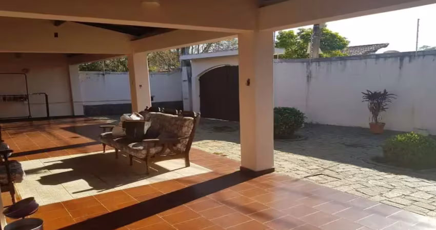 Casa térrea c/ piscina no jd. siesta/ 5 dormitórios (3 suítes com closet)/ jacareí-sp