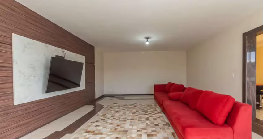 Sobrado para venda em utinga com 3 quartos, sendo 3 suítes, 700m²