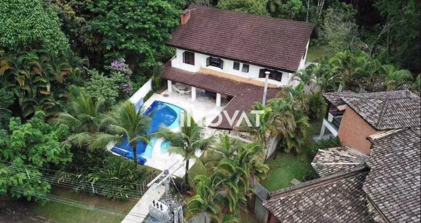 Apresentamos uma deslumbrante mansão localizada na riviera