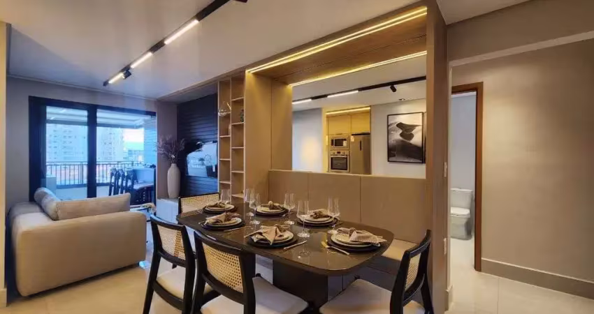 Apartamento modelo decorado no bairro da aviação, em praia grande!