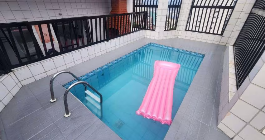 Cobertura espetacular no bairro da Ocian - com piscina e churrasqueira.