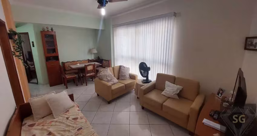Apartamento 2 Dormitórios sendo 1 Suite na Vila Guilhermina á 500m da praia.