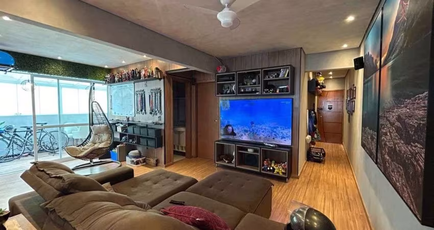 Apartamento à venda na Guilhermina, em Praia Grande/SP.