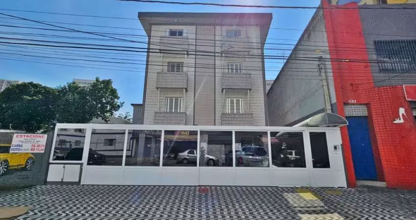 Kitnet no boqueirão com área de serviço pertinho da praia por 215.000,00