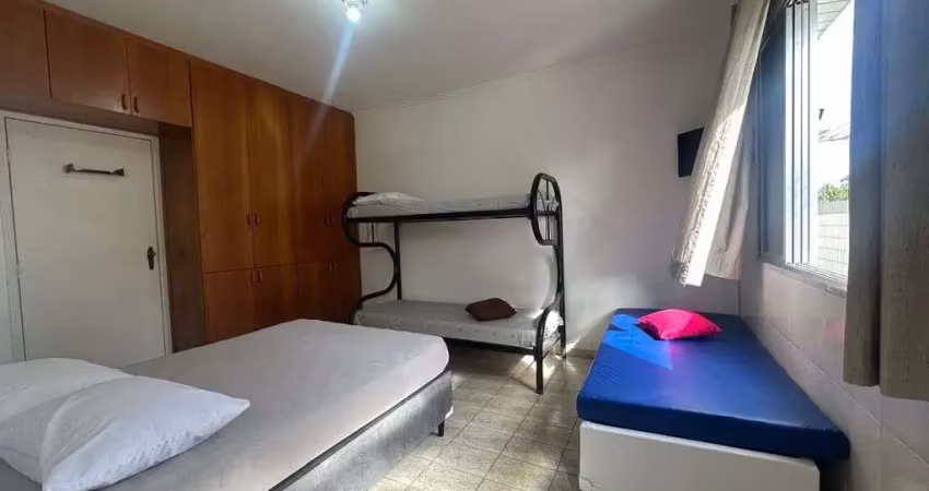 Kitnet térrea mobiliada, 31 m² por r$ 215.000 no canto do forte - praia grande