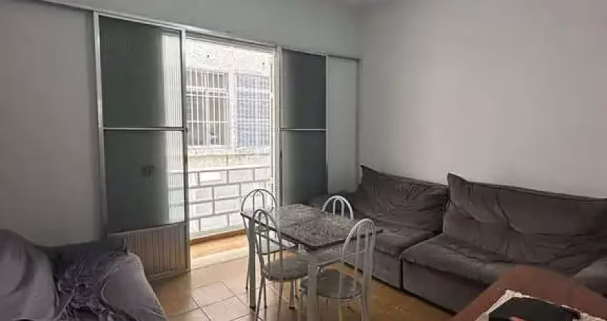 Apartamento com sacada no 1º andar a 50 metros da praia no boqueirão