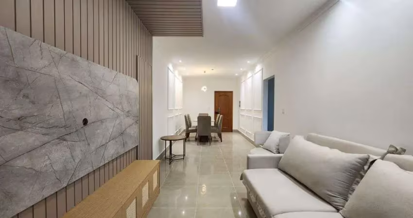 Apartamento porteira fechada no canto do forte - 350 metros do mar.
