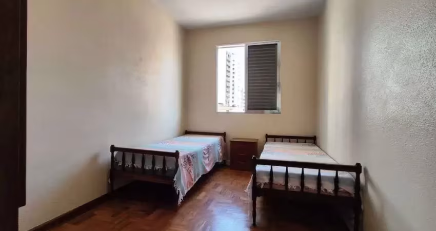 Apartamento de 2 dorm a 100 da praia na vila guilhermina em praia grande/sp