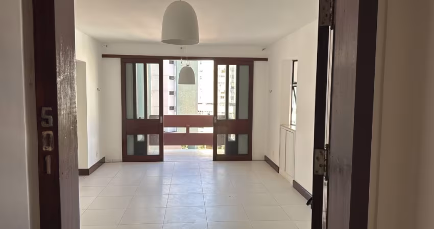 Apartamento 3/4 com Suíte e Dependência à Venda