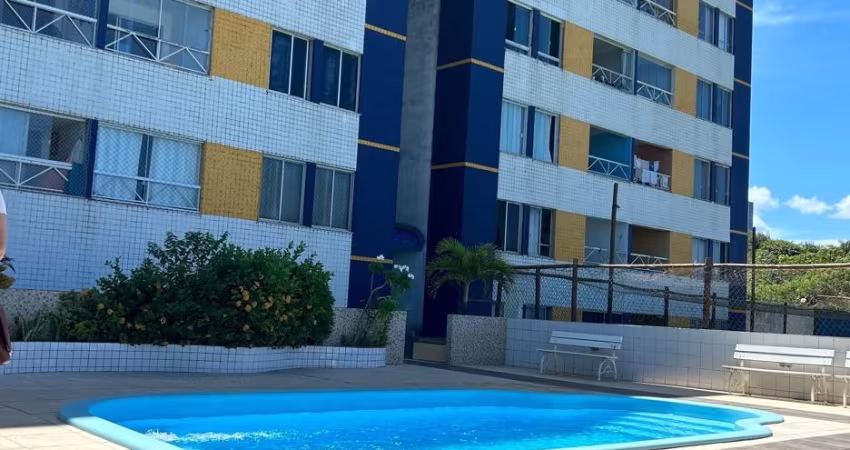 Apartamento no 3º andar, 2/4 com suíte, 100% reformado.