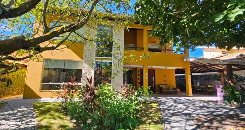 Conforto, espaço e natureza pertinho da praia!