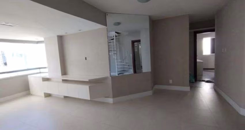 Cobertura Duplex de 3/4 com piscina, no Caminho das Arvores
