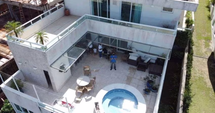 CASA ALTO PADRÃO - 6 QUARTOS SENDO 5 SUÍTES - ENERGIA SOLAR - ALPHAVILLE 2