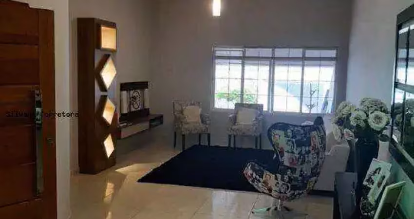 CASA TÉRREA Á VENDA COM 175M² DE CONST E UM TERRENO DE 10X40 COM 3 DORMITORIOS E UMA SÚITE, 3 SALAS / VILA OLIVEIRA MOGI