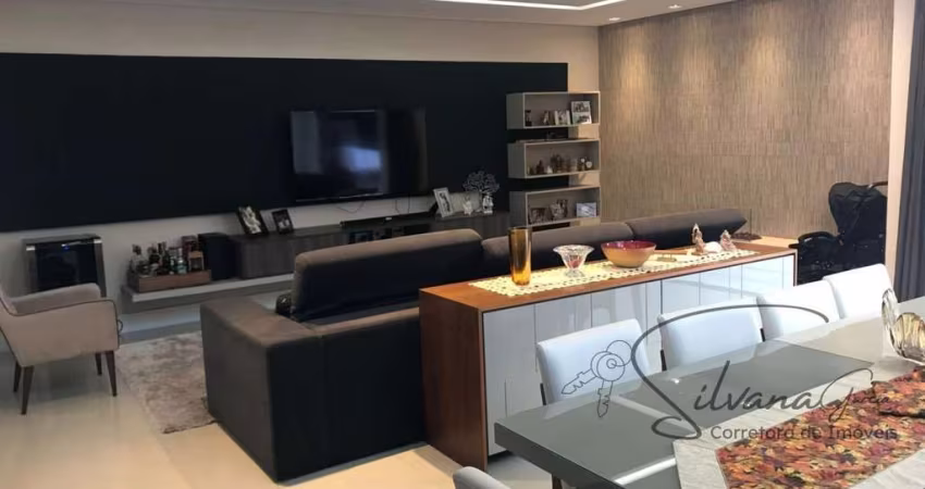 Casa a venda de alto padrão em Vila Oliveira