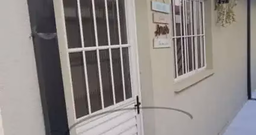 Casa no condomínio nilo 2  cesar de souza, mogi das cruzes  r$ 299.000,00 com 2 dormitorios e 77,33m²