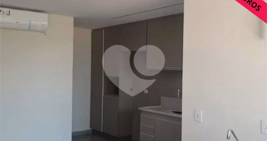 Apartamento com 3 quartos à venda ou para locação em São Judas - SP