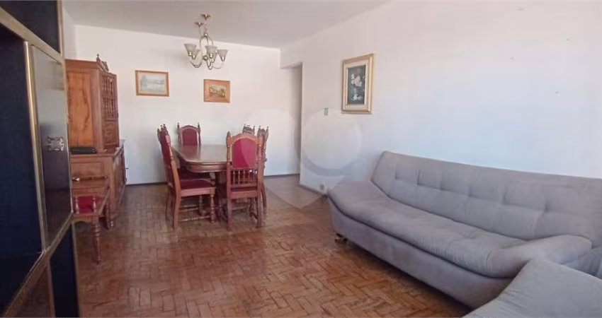 Apartamento com 2 quartos à venda ou para locação em Centro - SP