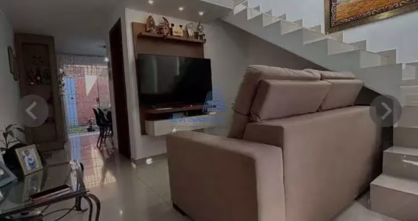 Casa com 2 suítes, 2 pavimentos, nova, toda mobiliada